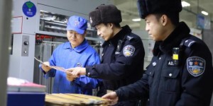 冰城公安：解锁企业发展“安全密码”