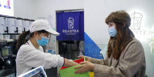 南沙区垃圾分类引领新风尚，直播 “玩转”大型商圈