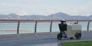 从Robotaxi到移动智能体：元戎启行用RoadAGI提效“最后一公里”